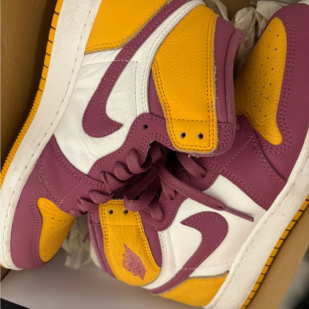 Nike Air Jordan 1 Retro High OG - Purple and Yellow